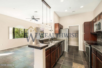 2010 East River Road UNIT 202, Tucson,  85718