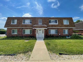104 Harbor Dr Apt A , Oswego,  60543